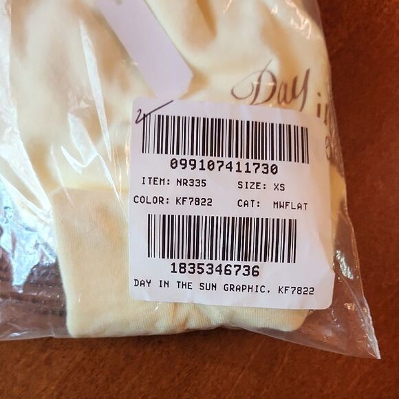 Madewell Day in the Sun Graphic Short Sleeve Lightweight Cotton Tee, XS, Yellow - Picture 8 of 9